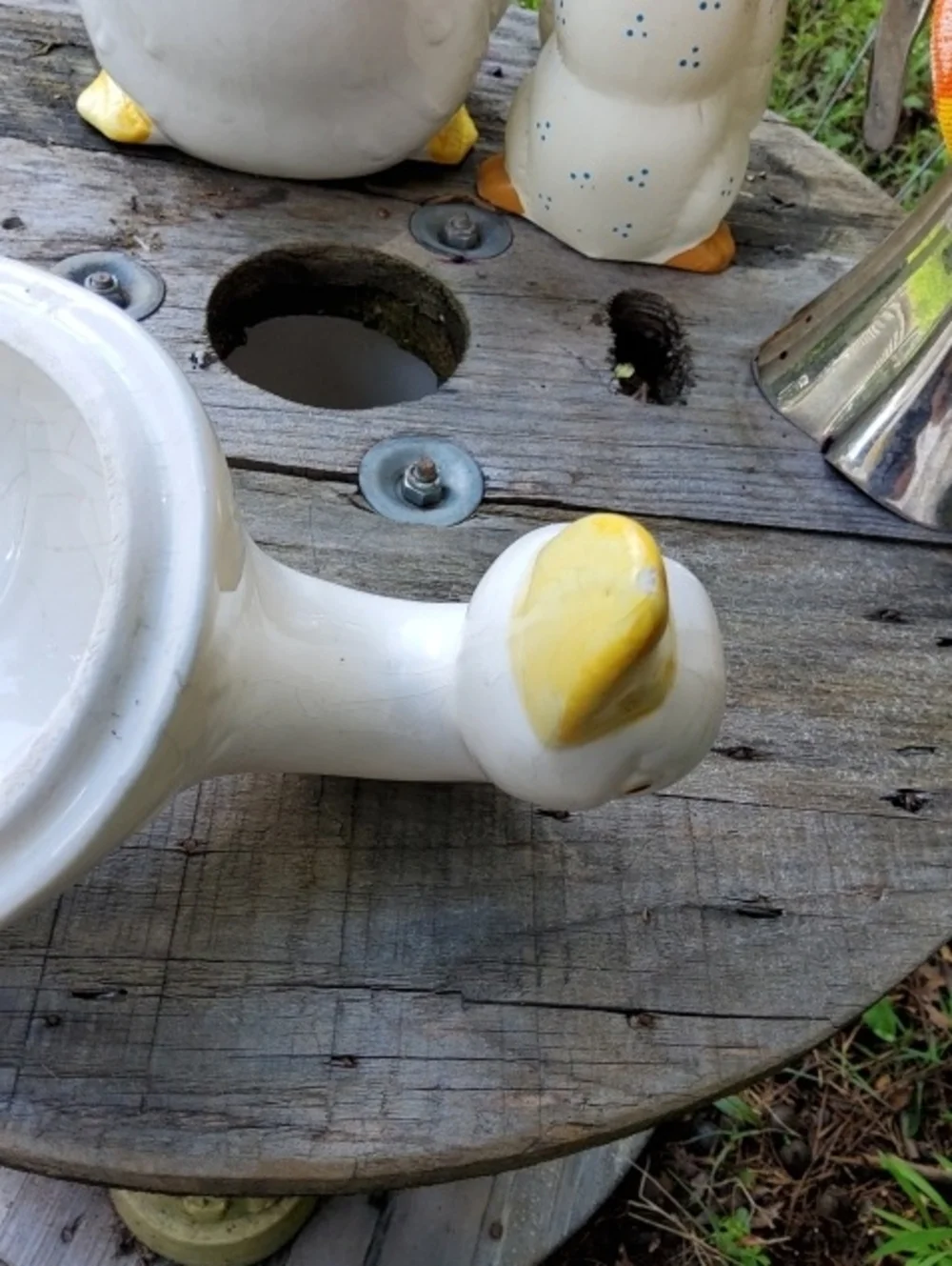 Vintage duck/goose cookie jar vintage white